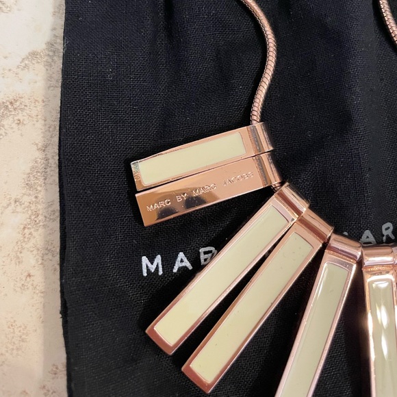 Marc Jacobs necklace - Picture 2 of 5